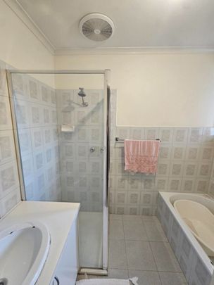 Family Comfort - Photo 1