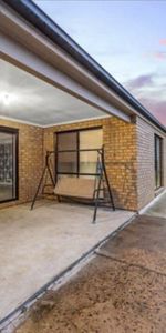 Cranbourne - Photo 3