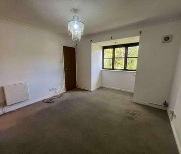 Hawkridge Court Bracknell, RG12 - Photo 5