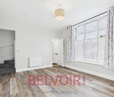 2 bedroom end of terrace house to rent - Photo 3