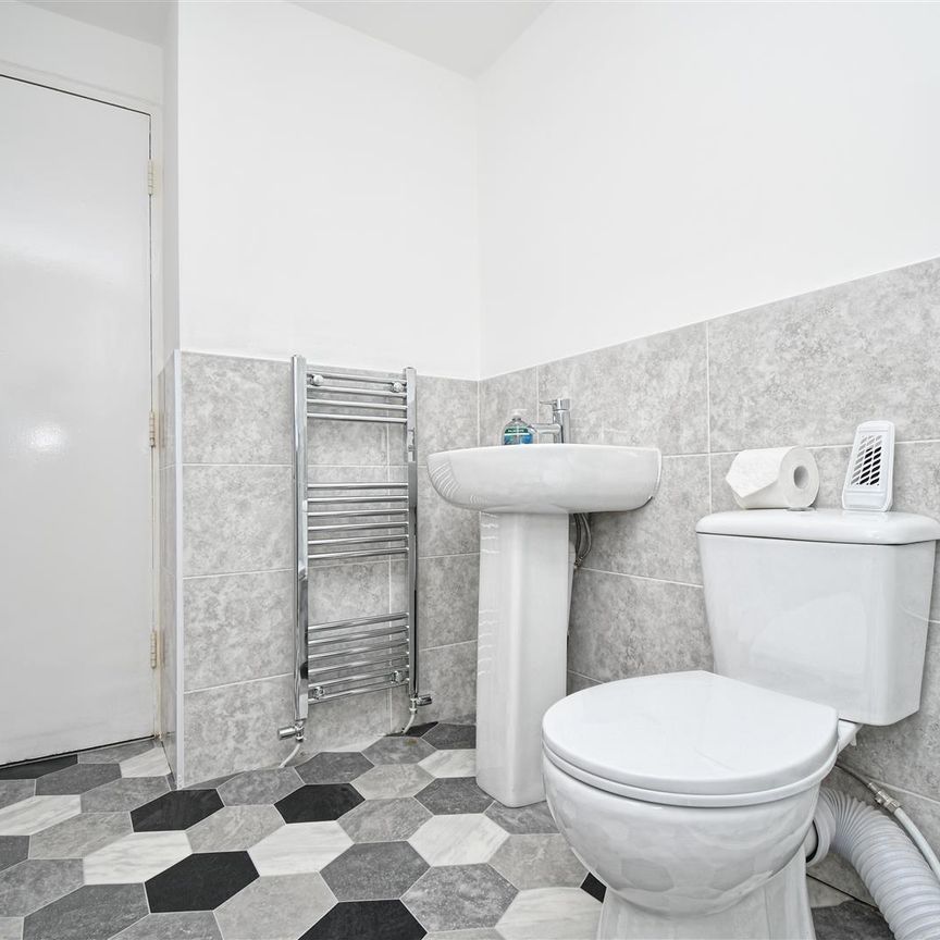 1 bed house share to rent in Emmanuel Street, Preston, PR1 - Photo 1