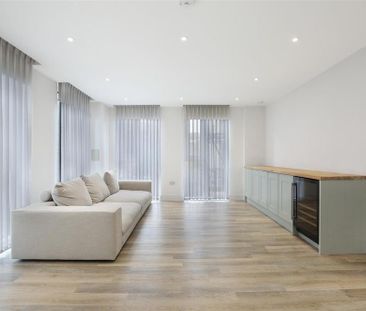 3 bedroom flat to rent - Photo 3