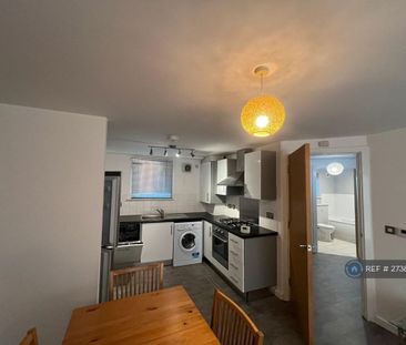 2 bedroom flat to rent - Photo 1