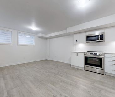 For Lease - 106 Green Gardens Boulevard Unit# B, Toronto, Ontario - Photo 3