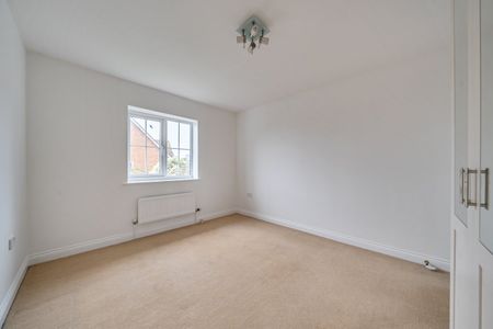 5 bedroom detached house to rent - Photo 4