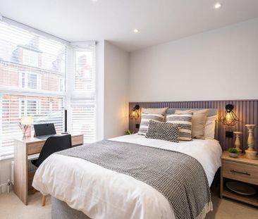 1 bedroom in a house share to rent - Photo 1