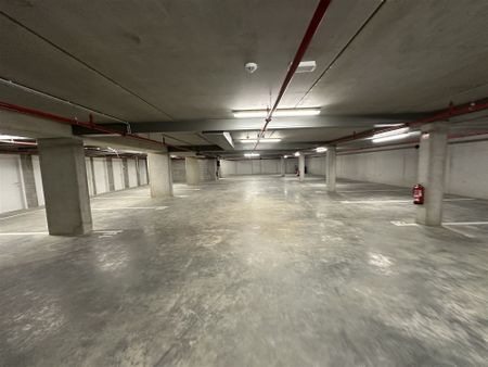 Appartement met tuin, twee slaapkamers, parking en berging - Photo 5