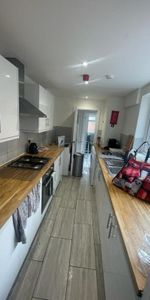 82 Leopold Street - Modern 4 Bed 2 BathLoughborough - Photo 3