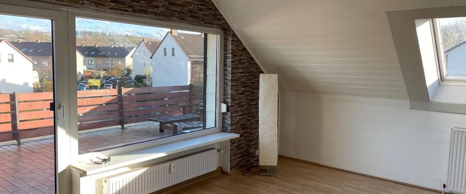 Helle 4,5-Zimmer Dachgeschosswohnung in Hameln mit Dachterrasse - Photo 1