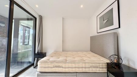 3 bedroom flat to rent - Photo 4