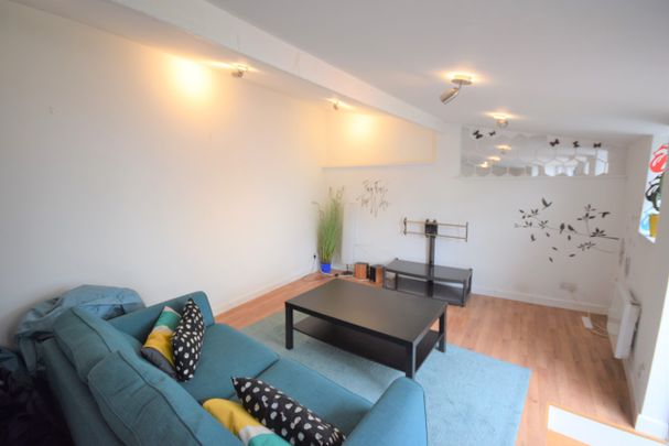 6 Bedroom Student Property - Photo 1