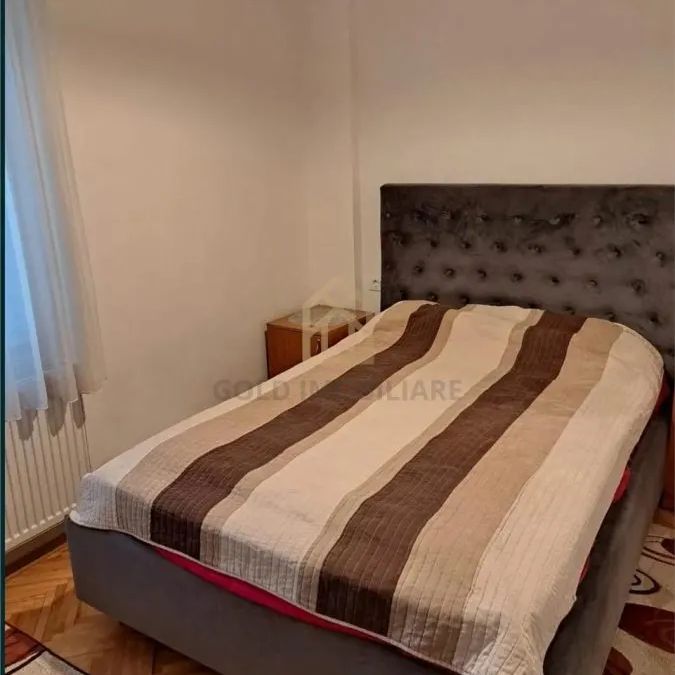 Chirie apatament 4 camere zona Prefectura - Photo 1