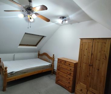 Room in a Shared House, Limpsfield Avenue, CR7 - Photo 1