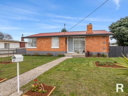 17 Adina Place, East Devonport TAS 7310 - House For Rent - $470 | Domain - Photo 5