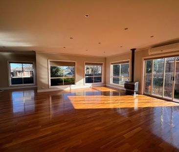 Neat & Tidy Family Home - Photo 2