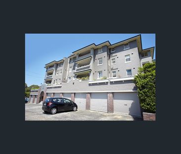 GENEROUS SIZED APARTMENT WITH 180 DEGREE VIEWS - Photo 3