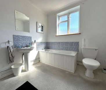 Queens Road, Gosport, PO12 - Photo 4