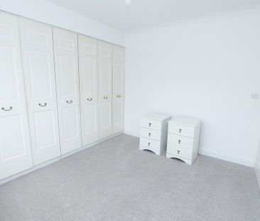 3 bedroom semi-detached house to rent - Photo 6