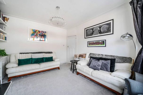 3 bedroom terraced house to rent - Photo 1