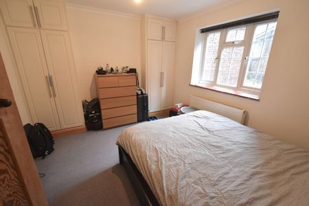 2 Bed Flat, Dunn Street, E8 - Photo 3
