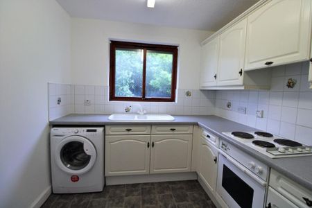 2 bedroom flat to rent - Photo 3