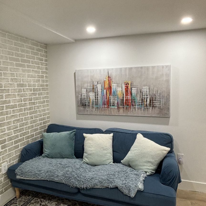 For Lease - 160 Olde Bayview Avenue Unit# bsmt, Richmond Hill, Ontario - Photo 1