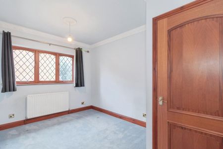 4 bedroom detached house to rent - Photo 3