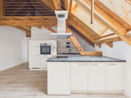 Charming 2.5-room attic apartment with gallery in Erlinsbach SO - Photo 2
