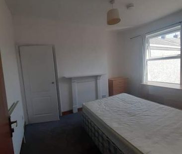 Double Room – Victoria Terrace, Brynmill - Photo 2