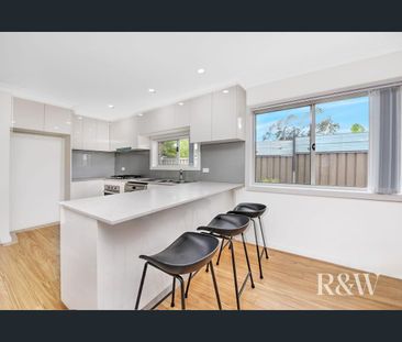 Private & Modern Two-Bedroom Accommodation - Photo 2