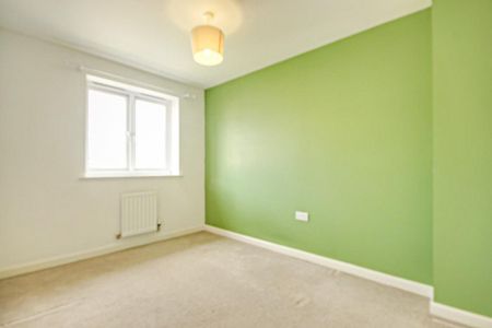 3 bedroom end of terrace house to rent - Photo 2