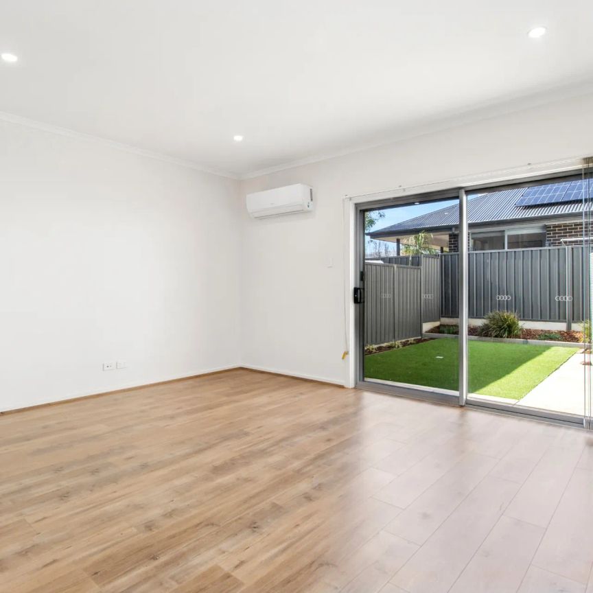 Stylish & Modern 3-Bedroom Townhouse in Bluestone Estate - Photo 1