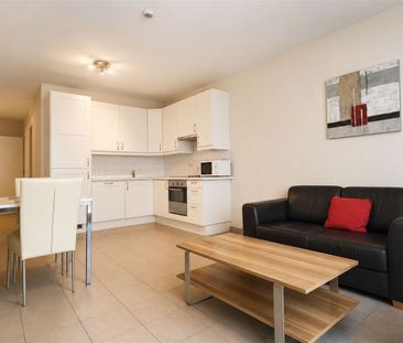 Appartement te huur in Brussel voor € 900 met 1 slaapkamer - Photo 1