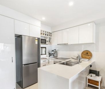 Townhouse Living In A Private Complex - Photo 6