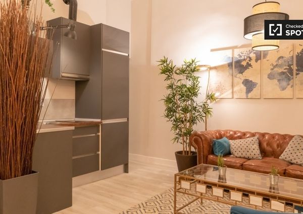 Calle de Topete, Madrid, Community of Madrid 28039