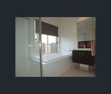 Fresh Living in Lakeside - Photo 2