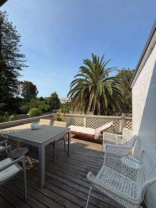 Bellevue Hill - Photo 1