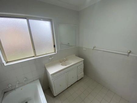 “2 Bedroom Unit in Liverpool” - Photo 5