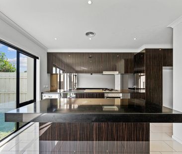 28 Edinburgh Circuit, Bundoora VIC 3083 - House For Rent | Domain - Photo 4