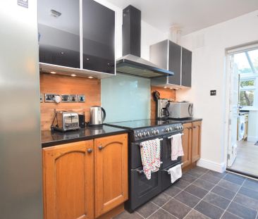 3 bedroom semi-detached house to rent - Photo 6