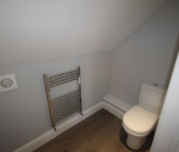 3 bedroom semi-detached house to rent - Photo 6