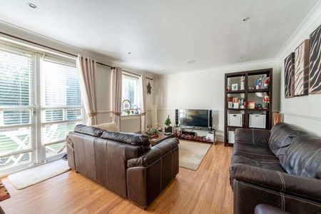 May Bate Avenue, Kingston, KT2 - Photo 2