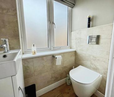 2 bedroom semi-detached house to rent - Photo 5