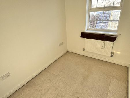 4 bedroom terraced house to rent - Photo 2