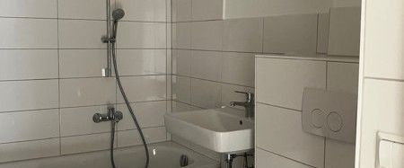 Sanierte 1-Zimmer-Wohnung mit Einbauküche - Foto 1