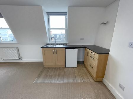 Studio to rent - Photo 4