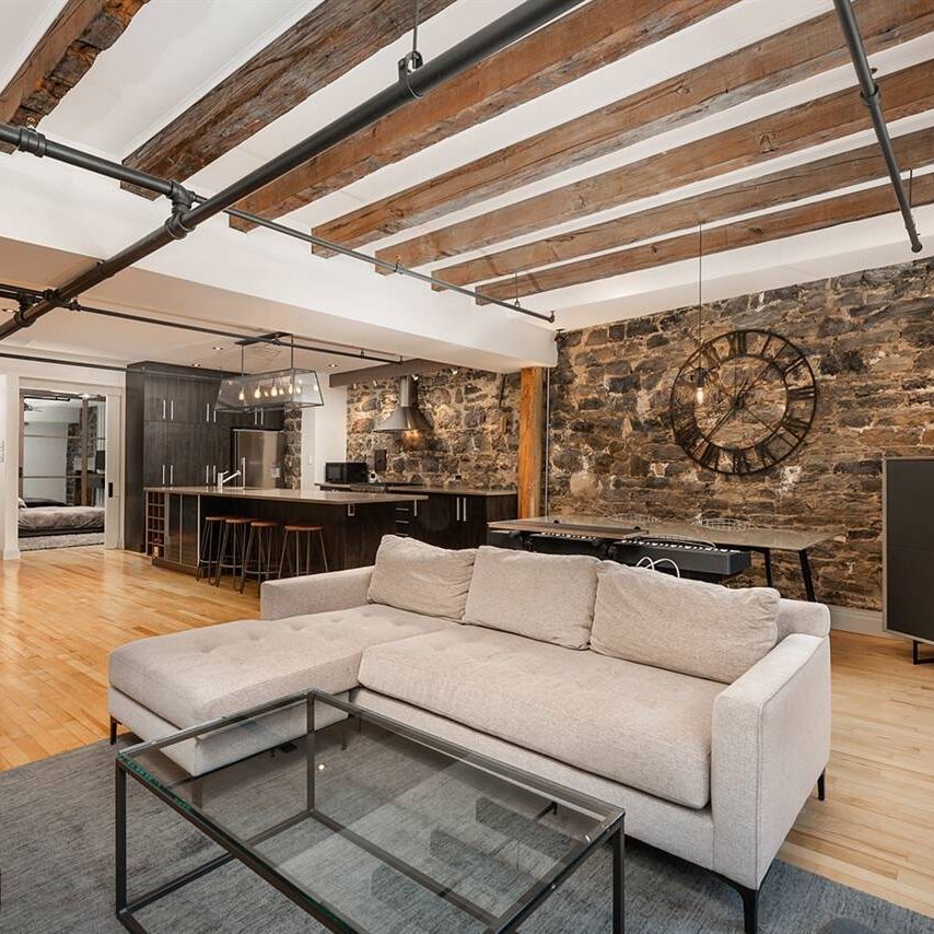 Condo for rent in Old Montreal | Furnished and equipped - Photo 1