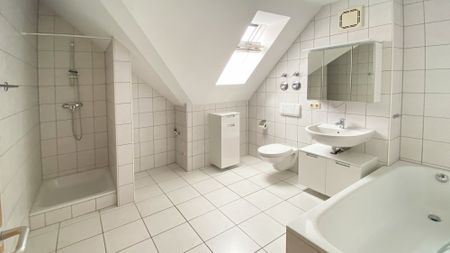 IMMOPARTNER - Galerie-Wohnung mit viel Potenzial - Foto 3