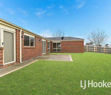 7 Ashmore Avenue, Narre Warren South VIC - Photo 2