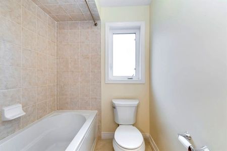 For Lease - 3113 Trailside Drive, Oakville, Ontario - Photo 4